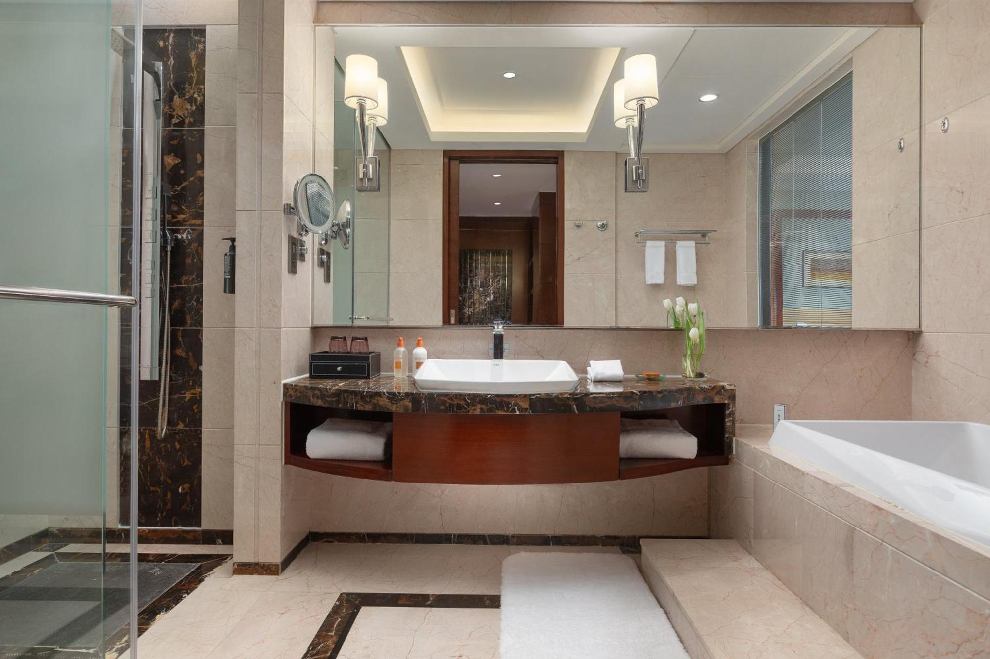 Crowne Plaza Tianjin Binhai Center By Ihg Экстерьер фото
