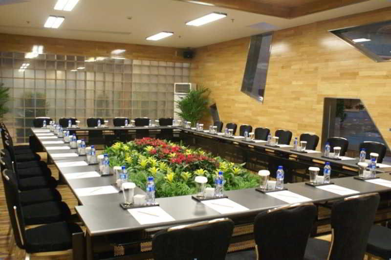 Crowne Plaza Tianjin Binhai Center By Ihg Экстерьер фото